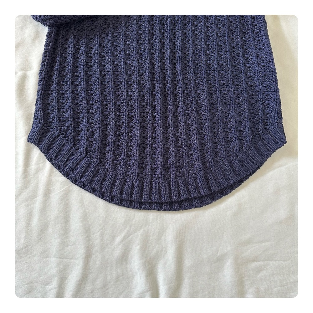 β
NWT Calvin Klein Jeans Women's Core Texture Mixed Crew Sweater - Navy Blue β
- Picture 16 of 17